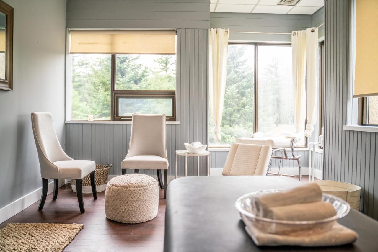 Nomi Resort Harcourt Bagian luar foto